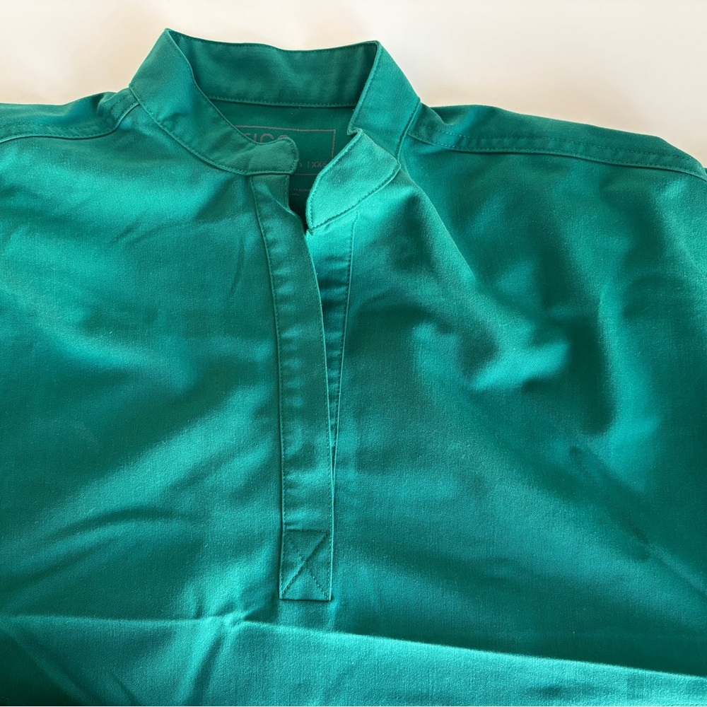 Men's Green Shirt